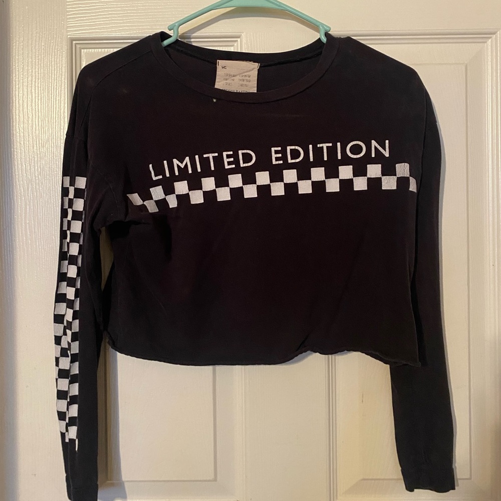 Cute crop top!